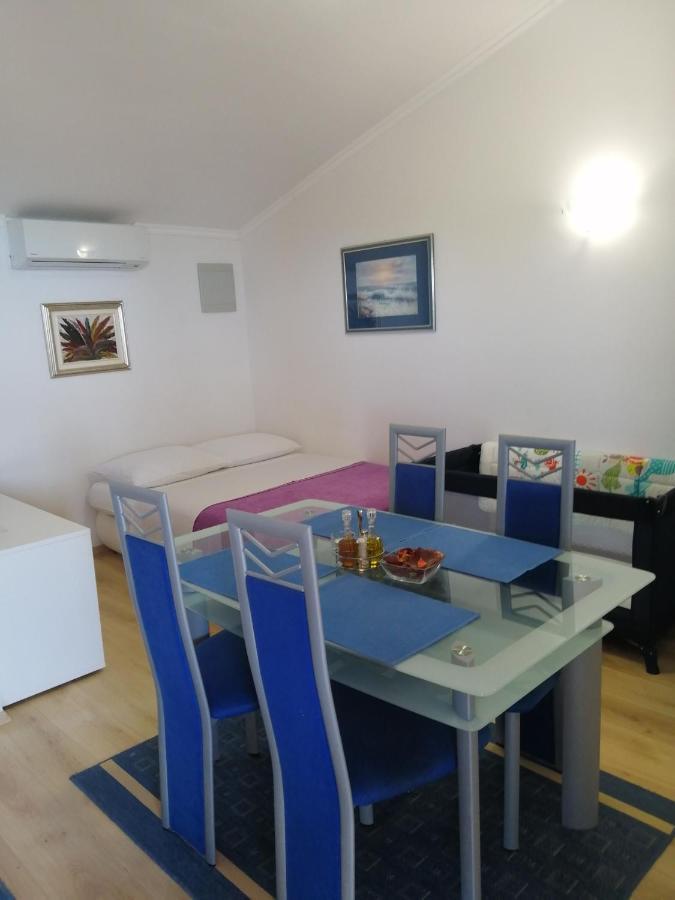 Apartments Vujic Hoek van Holland Ngoại thất bức ảnh